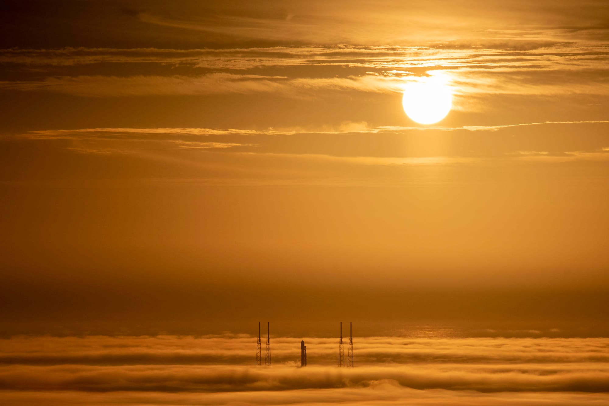 B1058 on the pad at SLC-40 for the Starlink Group 4-1 mission. ©SpaceX