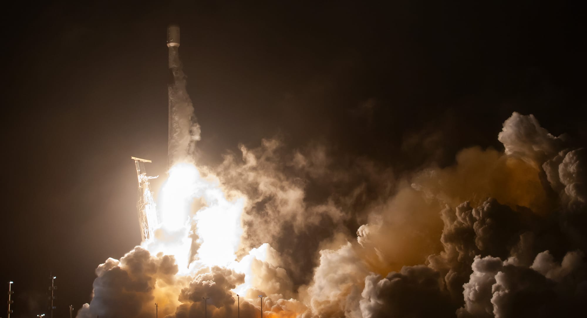 Falcon 9 lifting off from Space Launch Complex 4E. ©SpaceX