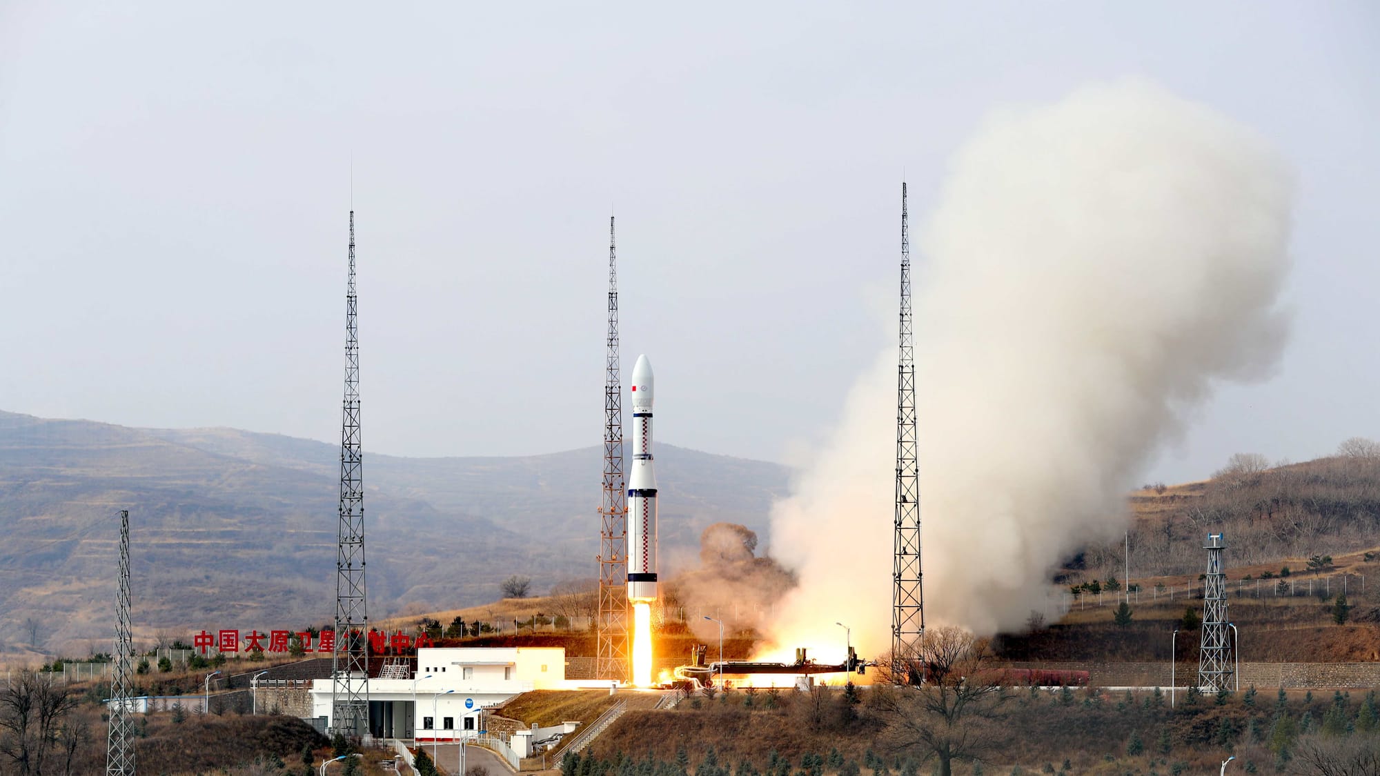 A Long March 6 lifting off from Taiyuan Satellite Launch Center. ©Zheng Bin/Taiyuan Satellite Launch Center