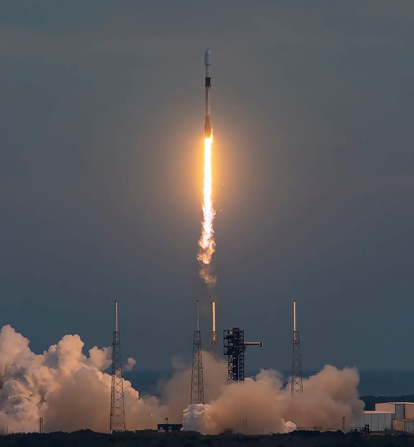 Falcon 9 lifting off from SLC-40 for Starlink Group 6-43. ©SpaceX