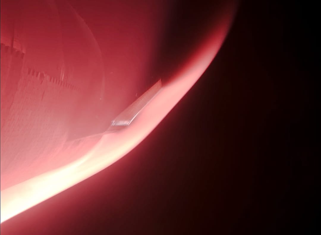 Ship 28 during re-entry during Starship-Super Heavy's third flight. ©SpaceX