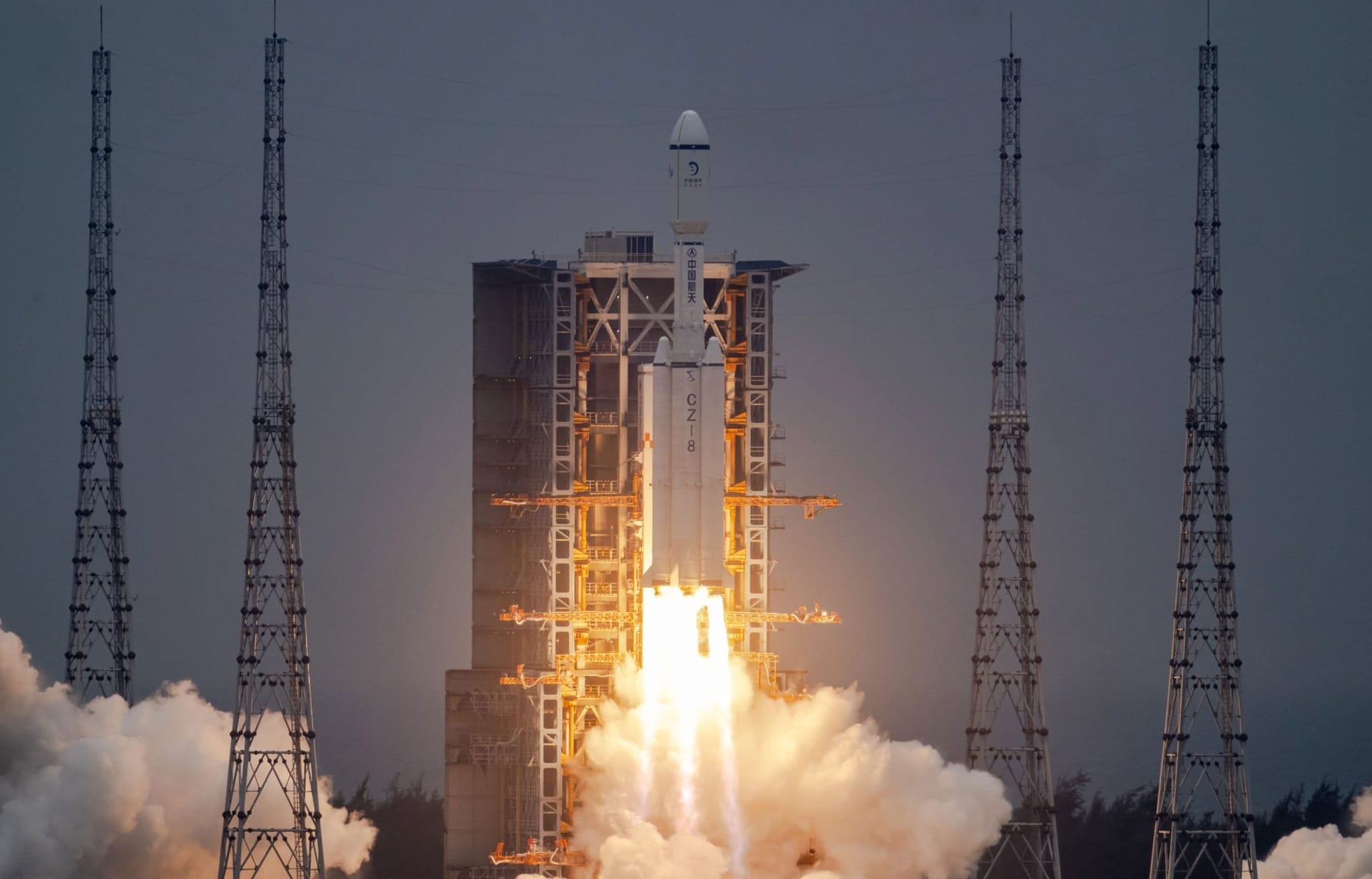 China launches new lunar communications satellite!