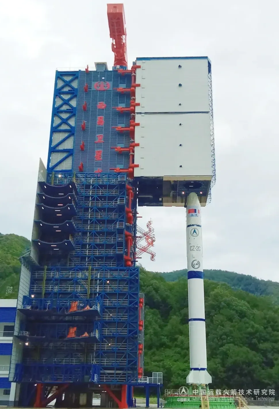 The Long March 2C on the launchpad ahead of carrying SVOM into low Earth orbit. ©China Academy of Launch Vehicle Technology