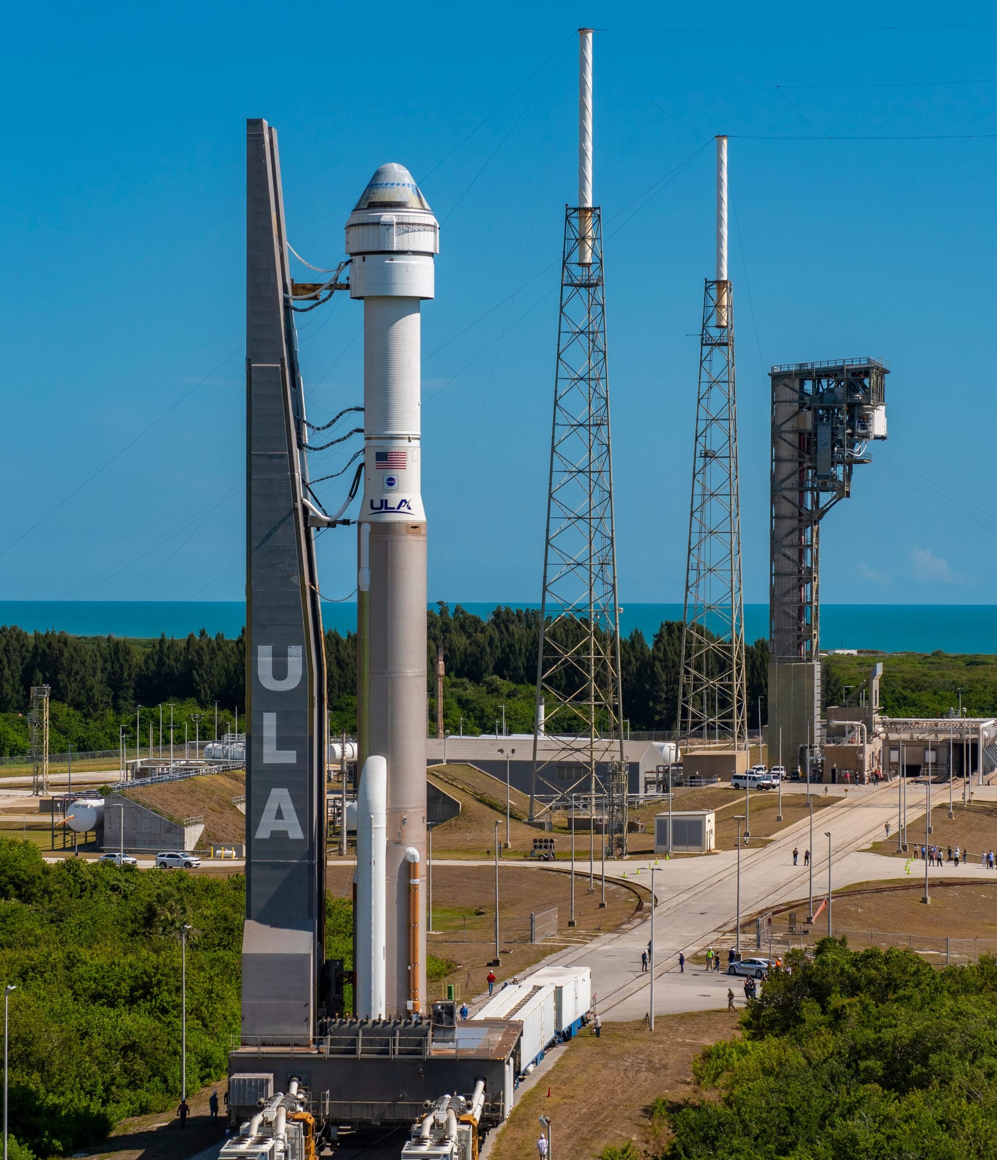 Atlas V in the N22 configuration during rollout to the launchpad with Boeing's Starliner on top. ©United Launch Alliance