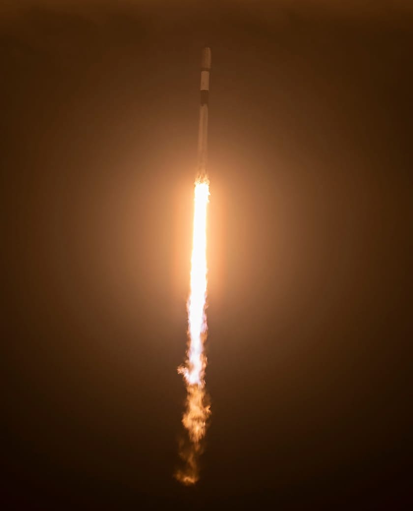 Falcon 9 during first-stage flight for the Starlink Group 12-2 mission. ©SpaceX