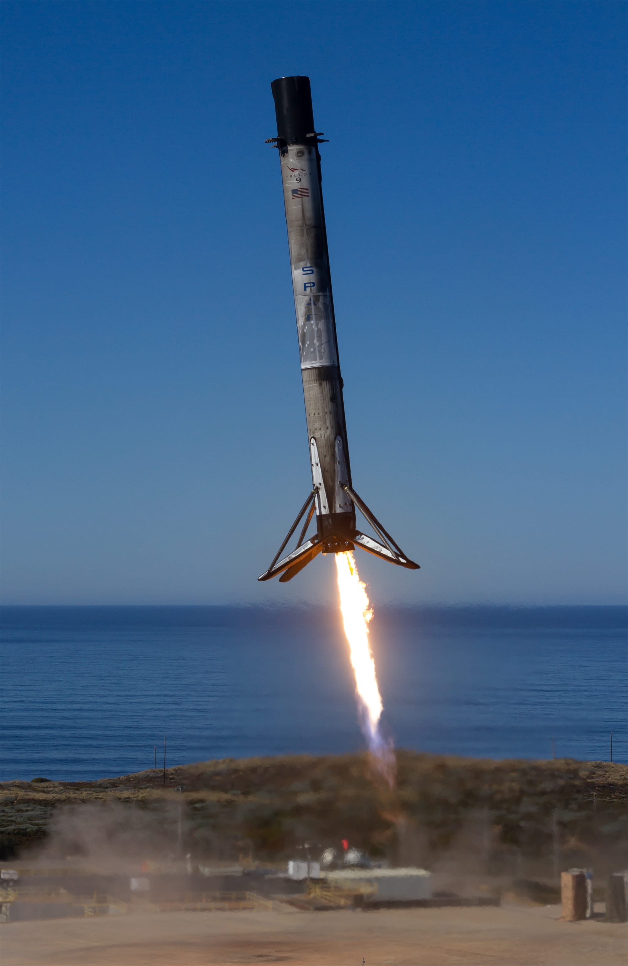 Booster B1088 landing at Landing Zone 4 after supporting the Transporter-12 mission. ©SpaceX