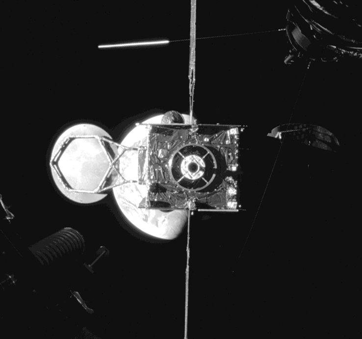 Intelsat's IS-901 satellite seen by Northrop Grumman's MEV-1 spacecraft. ©Northrop Grumman