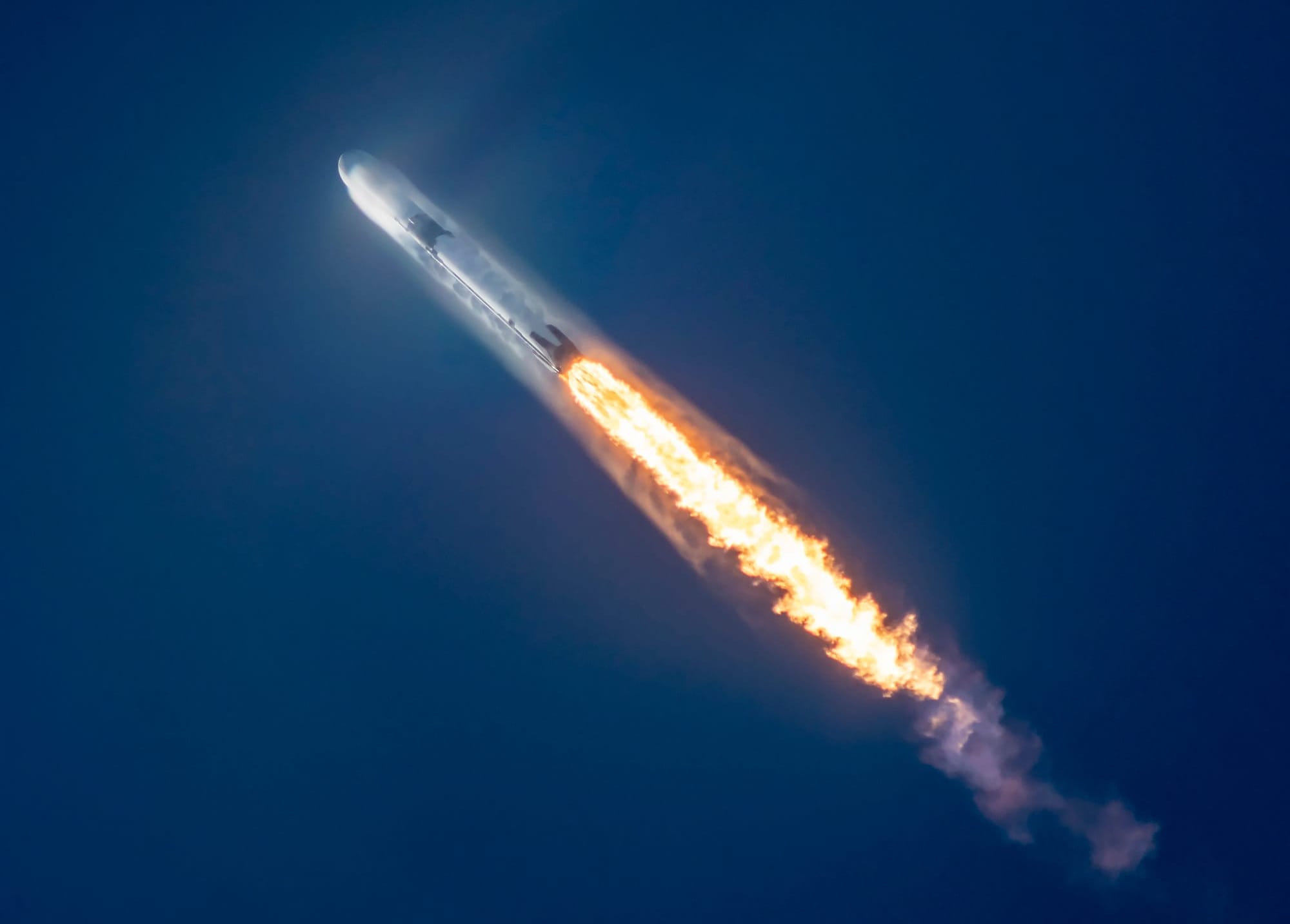 Falcon 9 during first-stage flight for the KF-02 mission. ©SpaceX