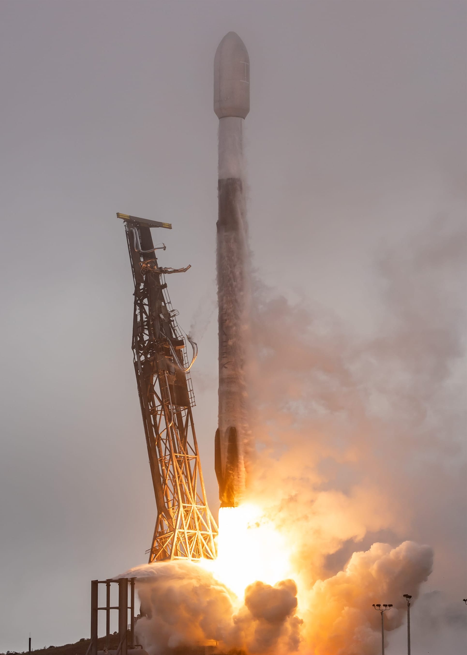 Falcon 9 lifting off from Space Launch Complex 4E for the Starlink Group 17-12 mission. ©SpaceX