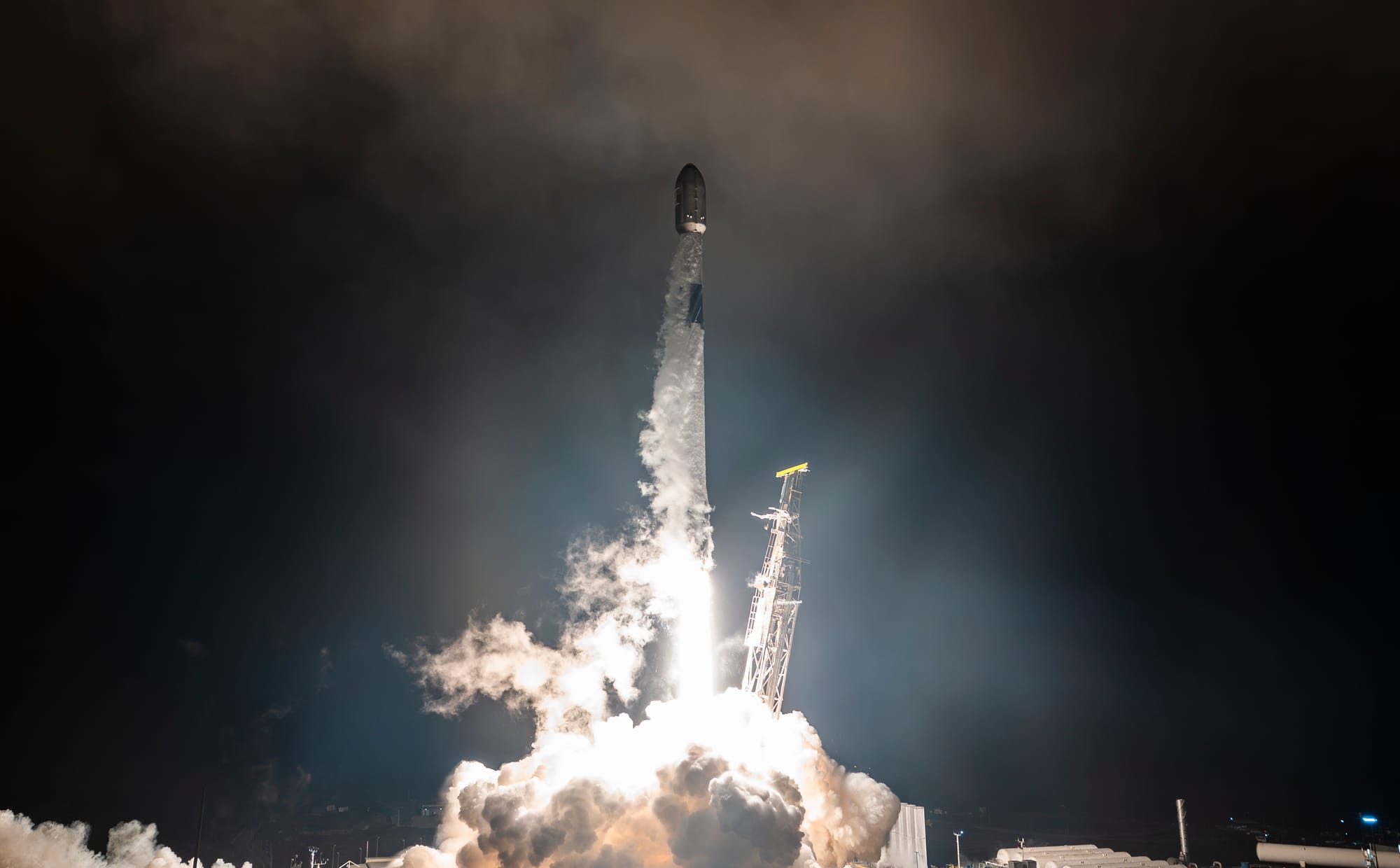 Falcon 9 lifting off from Space Launch Complex 4E for the Starlink Group 17-8 mission. ©SpaceX