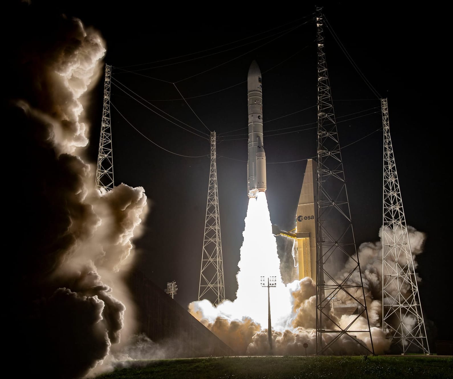 Ariane 6 lifting off from the Guiana Space Centre on December 17th. ©European Space Agency