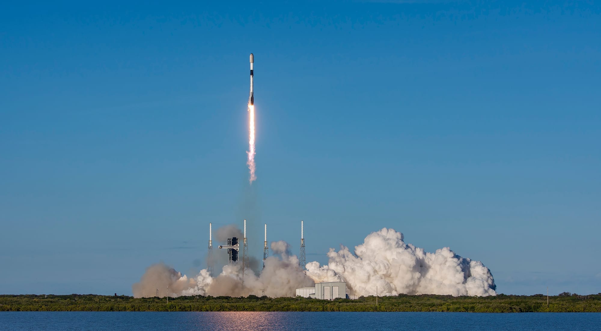 Falcon 9 lifting off from Space Launch Complex 40 for the Starlink Group 6-69 mission on January 9th. ©SpaceX