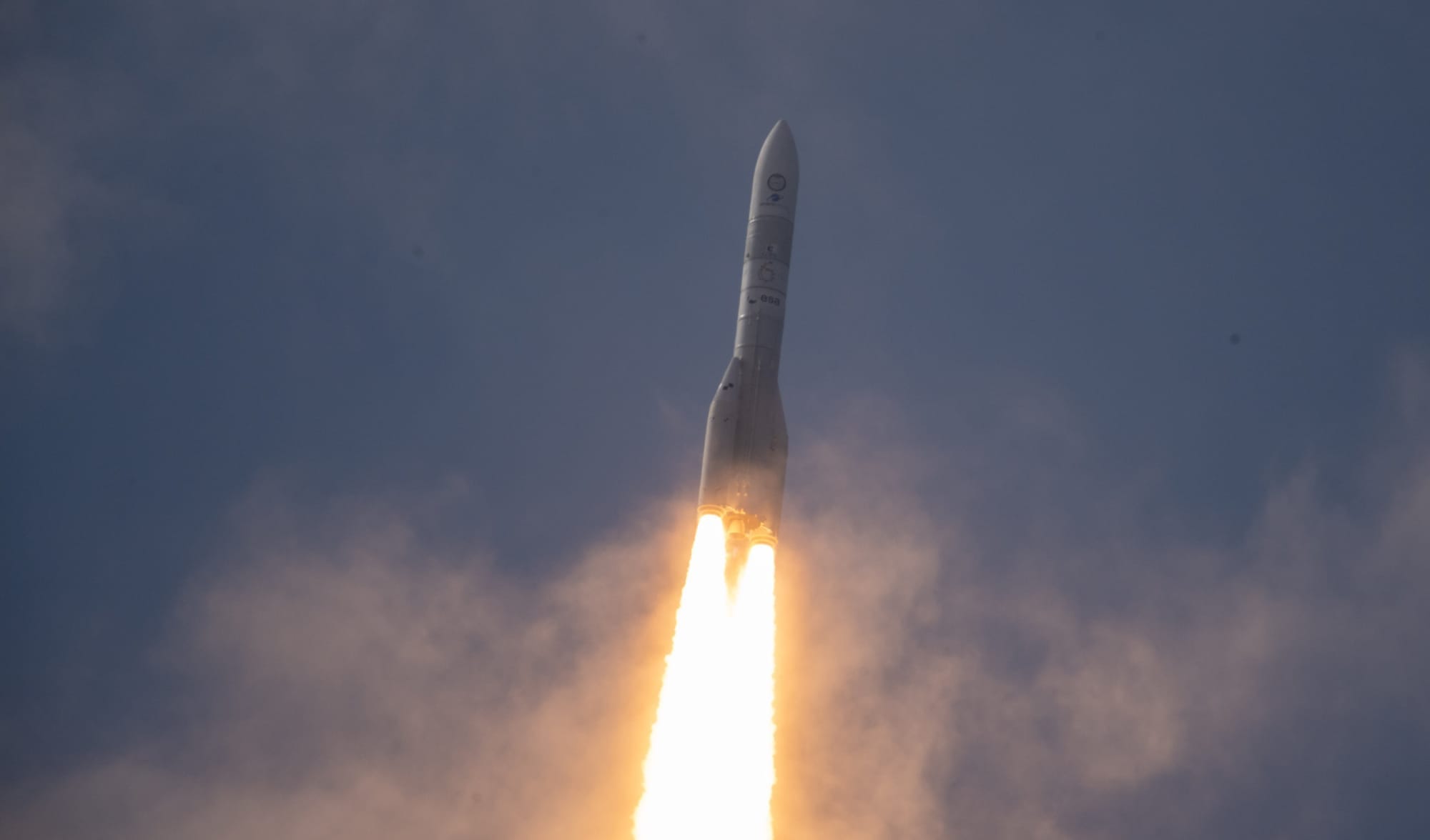 Ariane 6 spreads its wings for the first time!